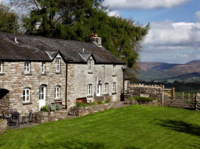 5 Bed in Crickhowell BN365